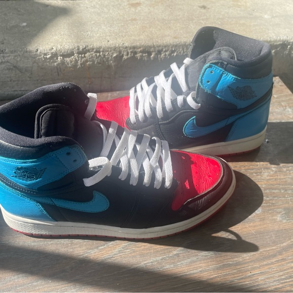 Nike Air Jordan 1 Retro High OG Black/Red/Blue - Picture 2 of 6